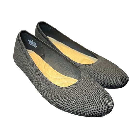 Old Navy Black Almond Toe Ballet Flats - Size 9 - Picture 1 of 6